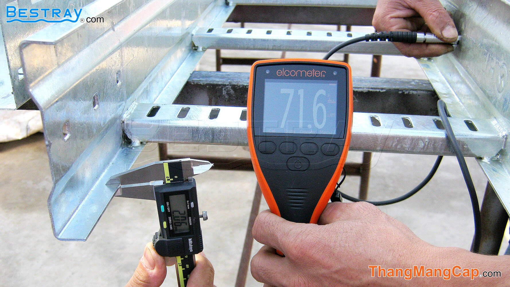 công đoạn kiểm tra thang cáp