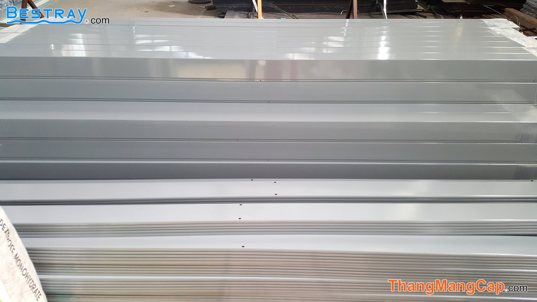 Máng cáp sơn tĩnh điện Bestray