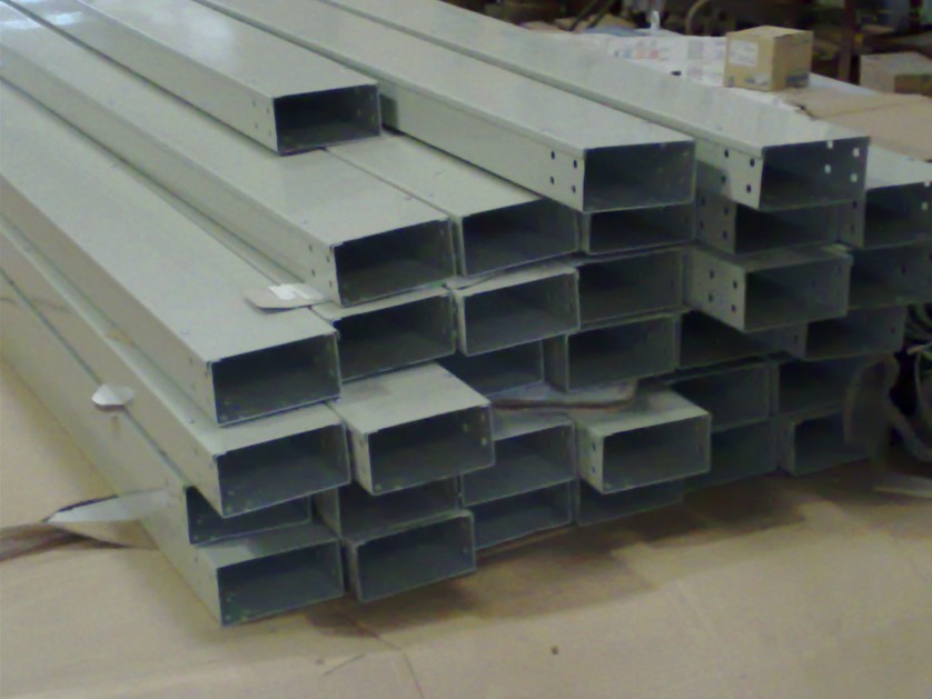 nap-mang-cap-la-gi-co-may-loai nắp máng cáp là gì