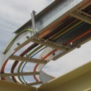 kẹp nắp uốn cong thang